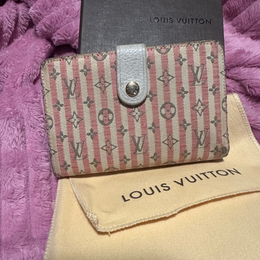 LOUIS VUITTON Monogram Portmonnaie Vier Viennois Croisette pink gray
